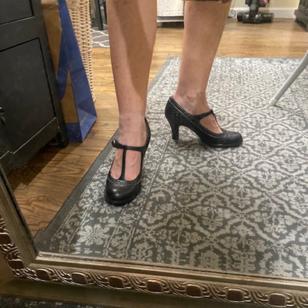 Naturalizer T-Strap Slip-on Pumps